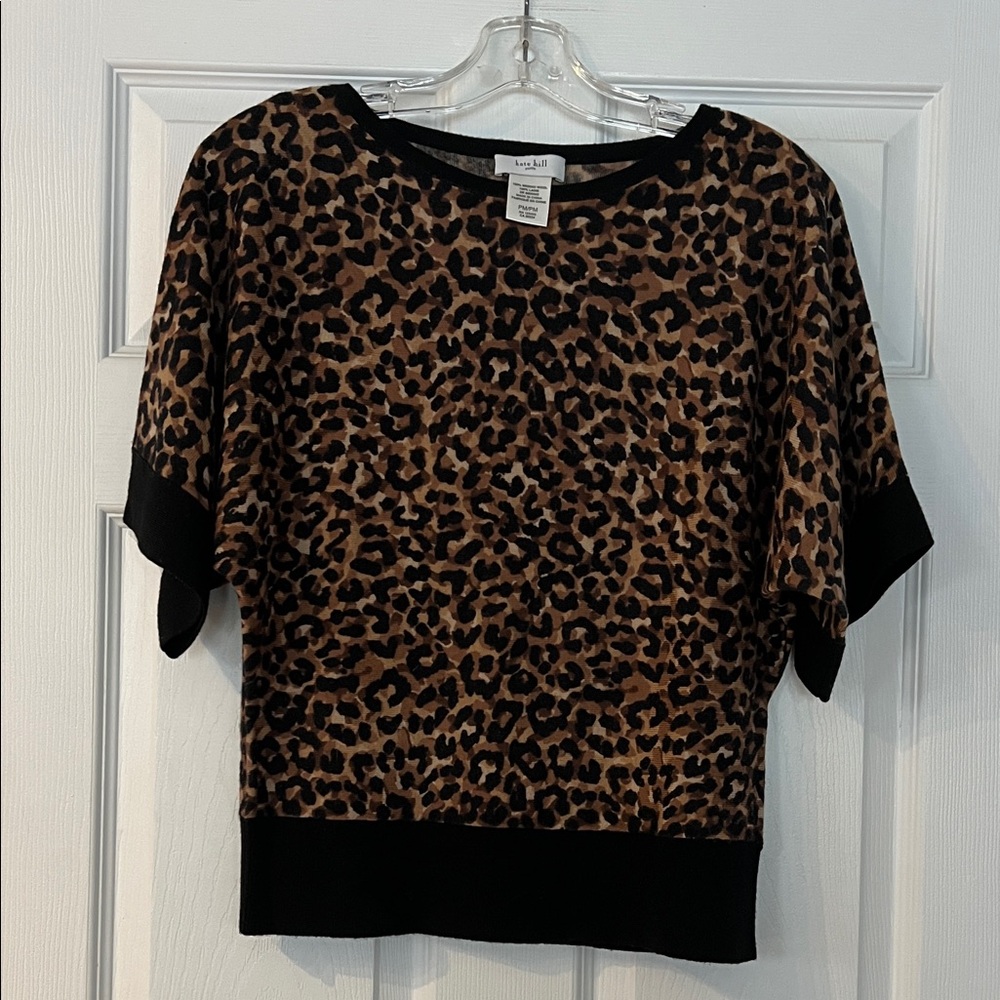 Kate Hill Leopard Print Short Sleeve Top